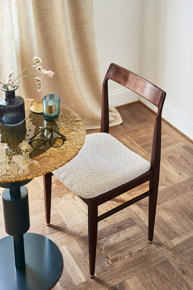 Homa 104 Mid-Century Design Chair