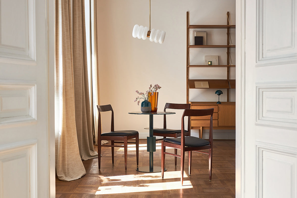 Homa 104 Mid-Century Design Chair