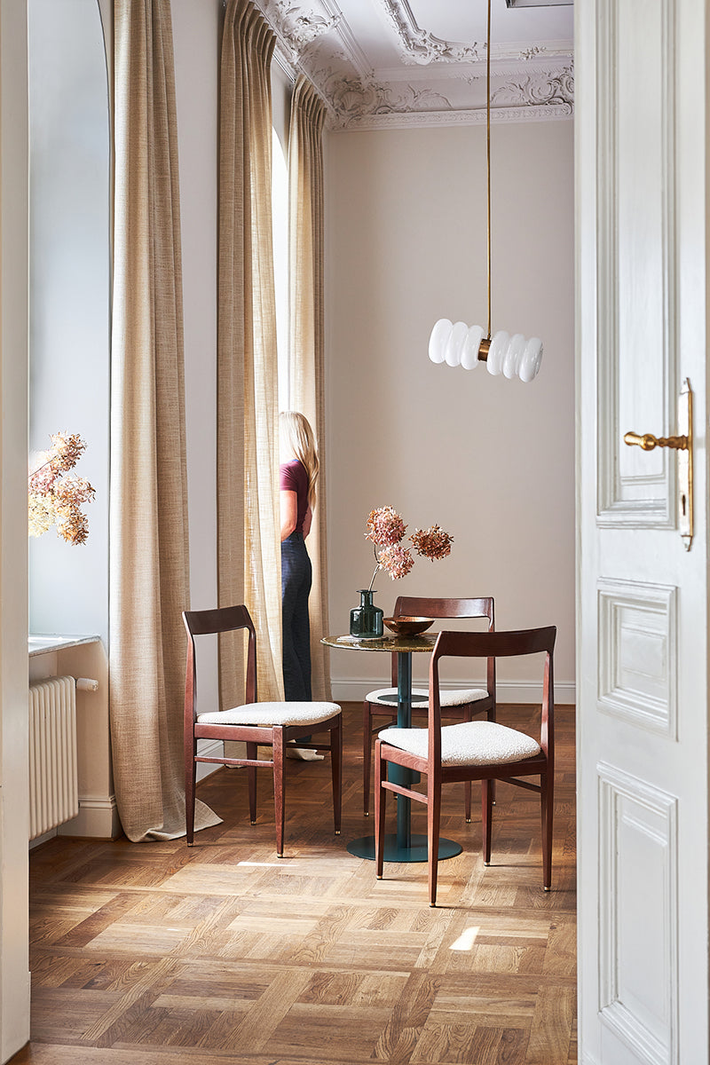 Homa 104 Mid-Century Design Chair