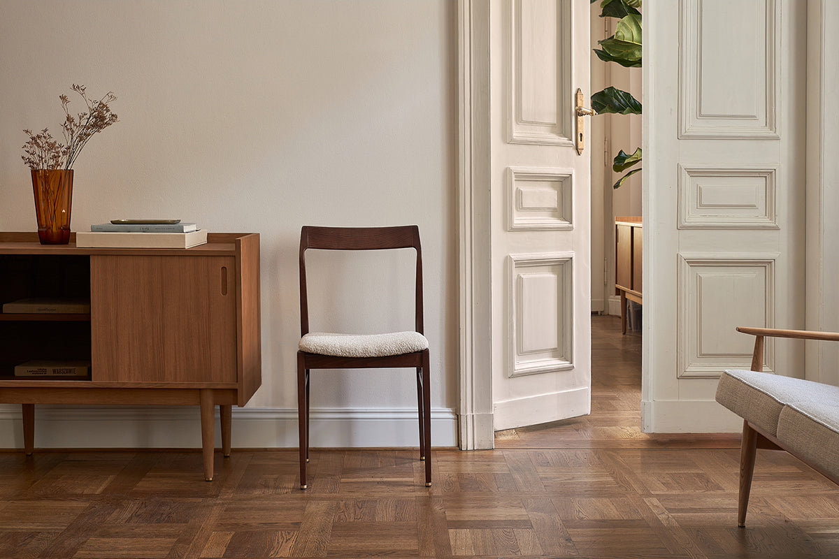 Homa 104 Mid-Century Design Chair