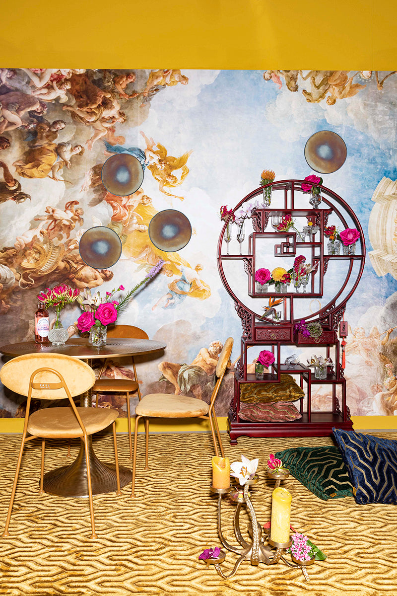 Hypnotising Dining Table