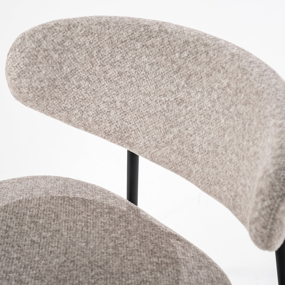 Jari Lounge Chair