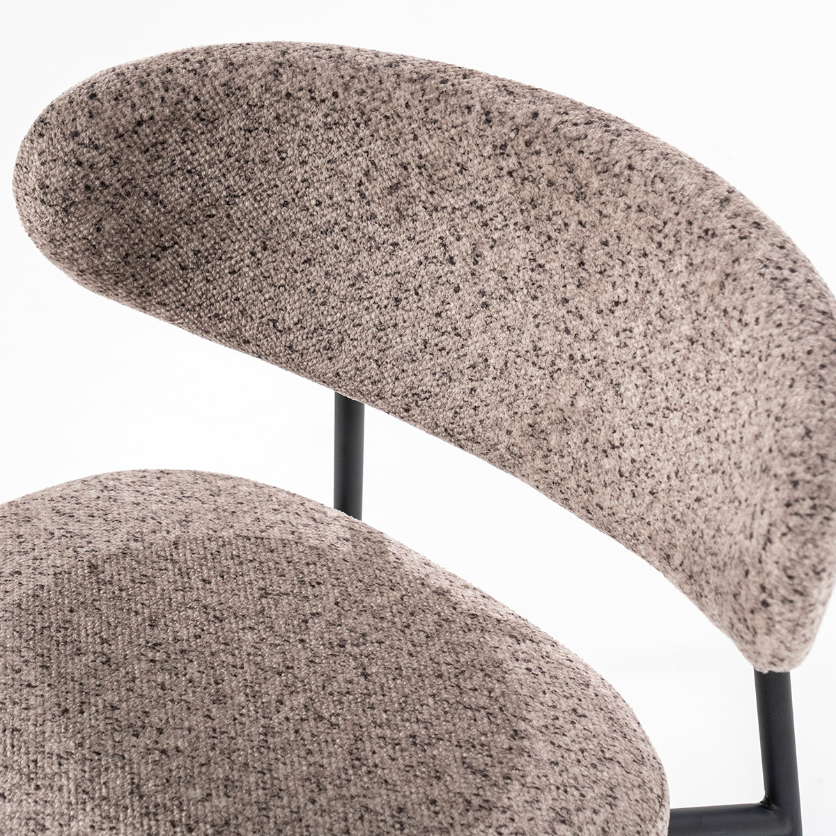 Jari Lounge Chair