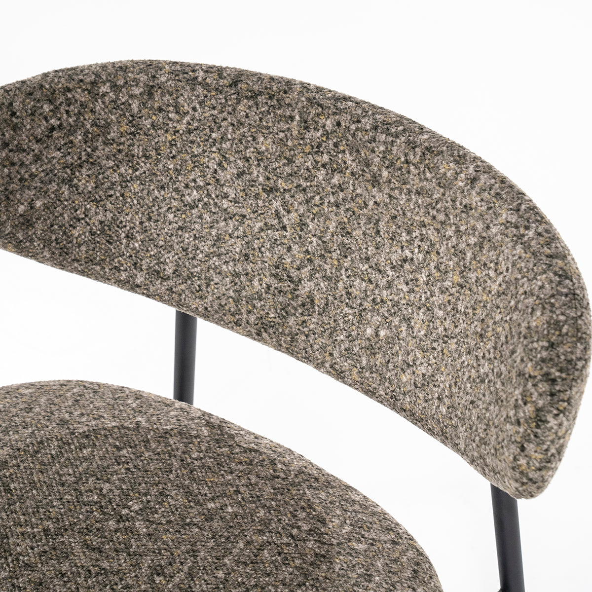 Jari Lounge Chair