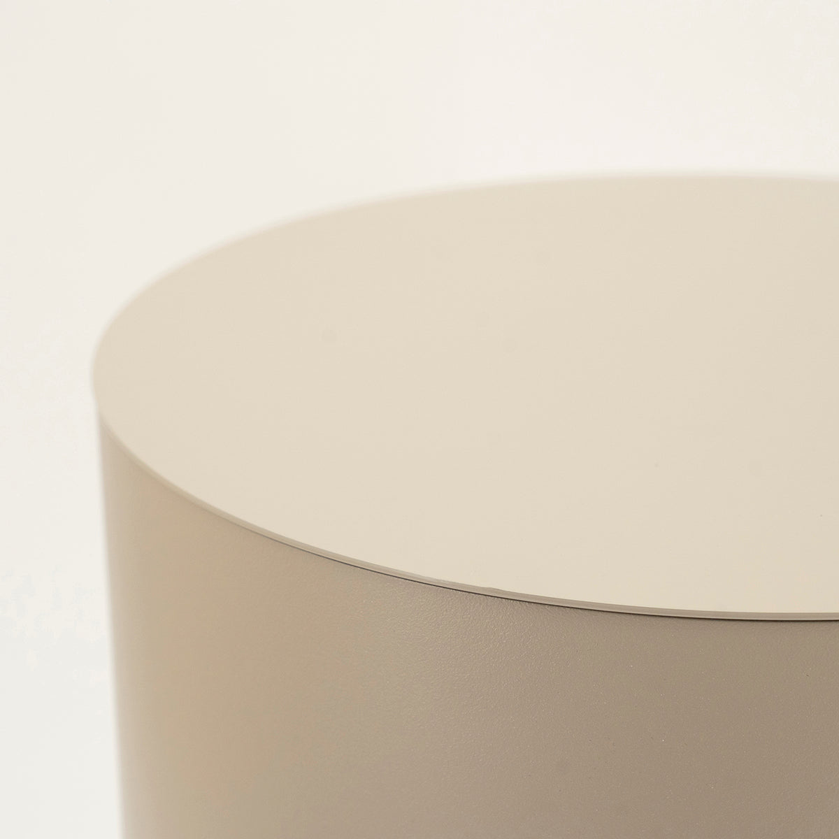 Mesita Side Table