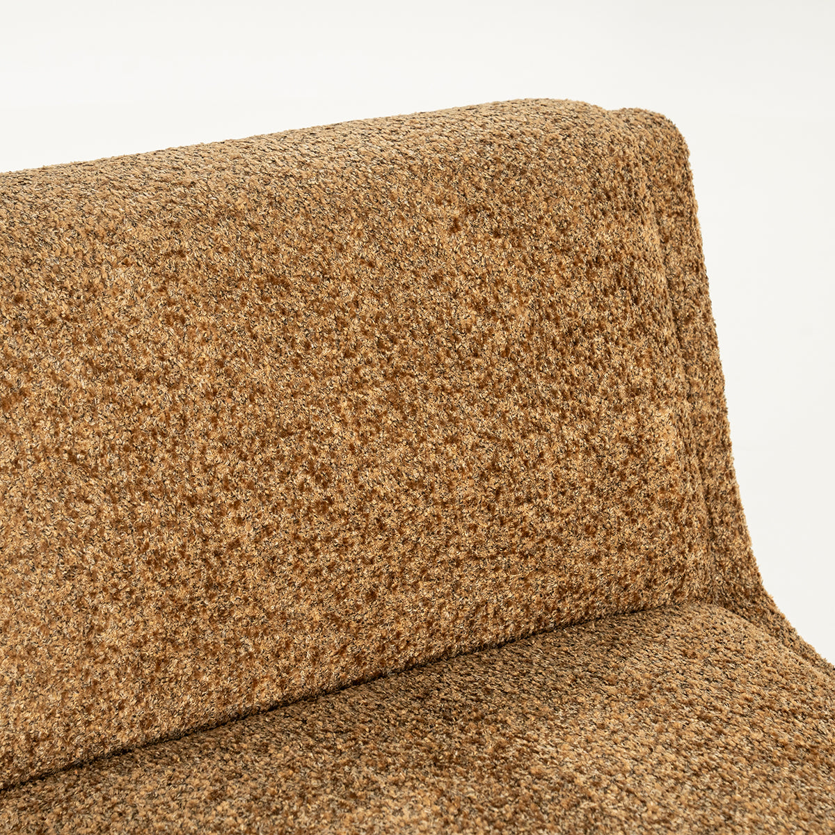 Omla Lounge Chair