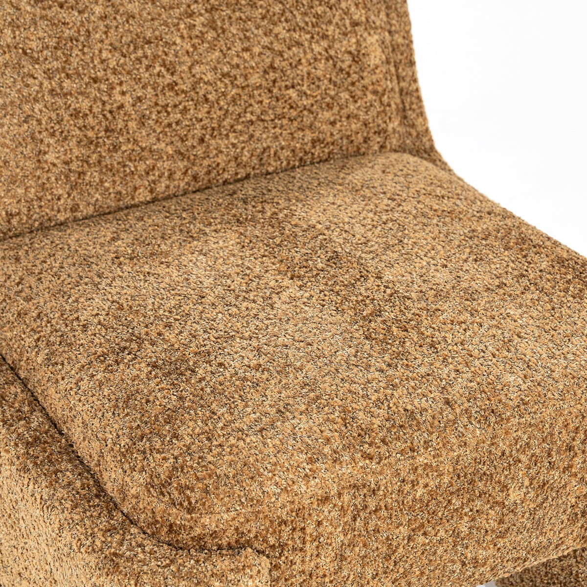 Omla Lounge Chair