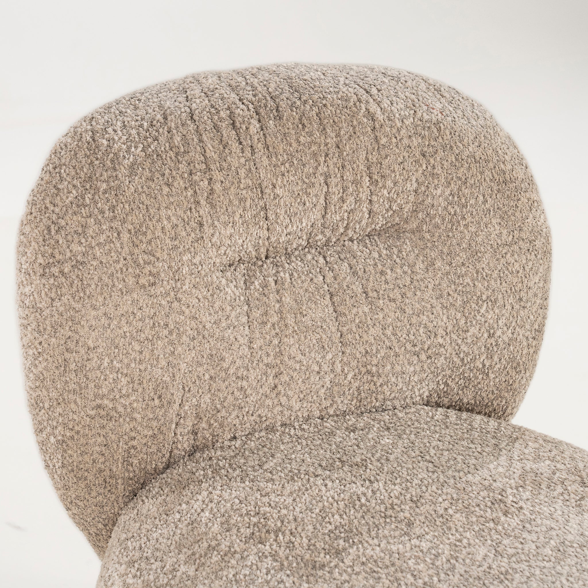 Roux Cusha Lounge Chair