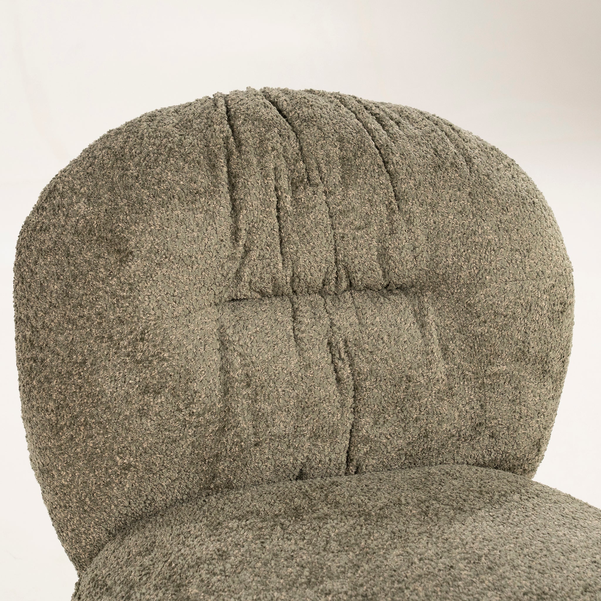 Roux Cusha Lounge Chair