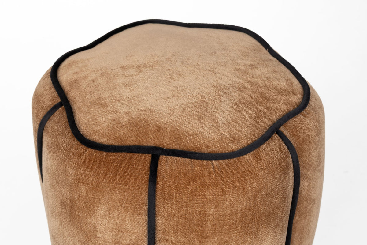 Donna Pouf