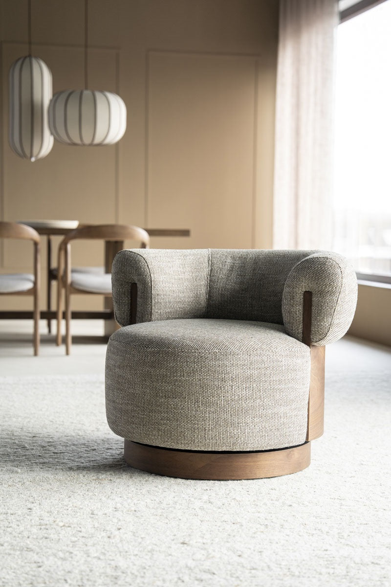 Nila Vanu Swivel Armchair
