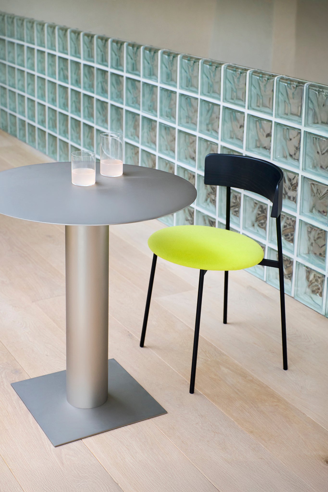 Kit Bistro Table
