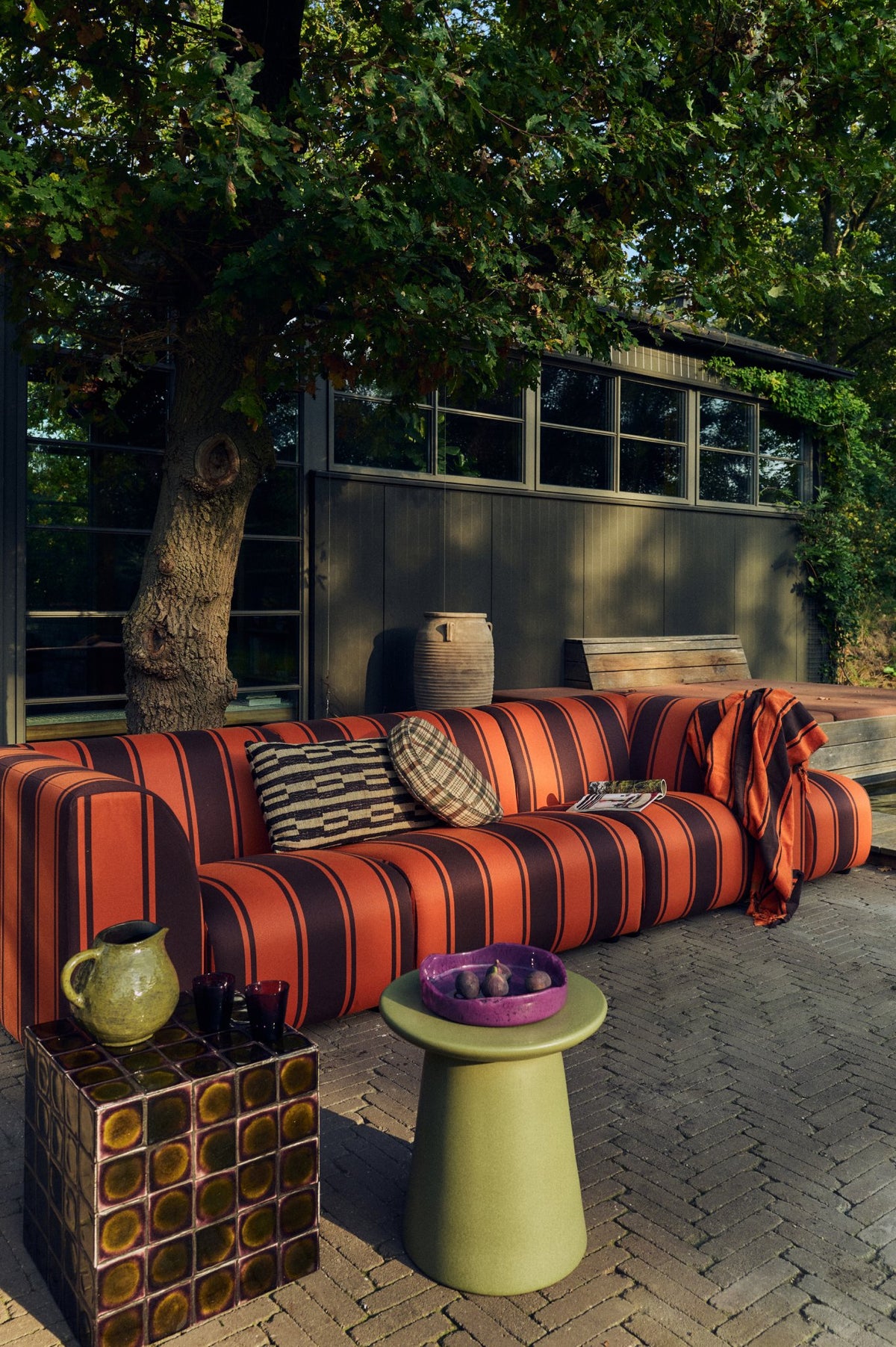 Bronco Outdoor Couch - Element Right End