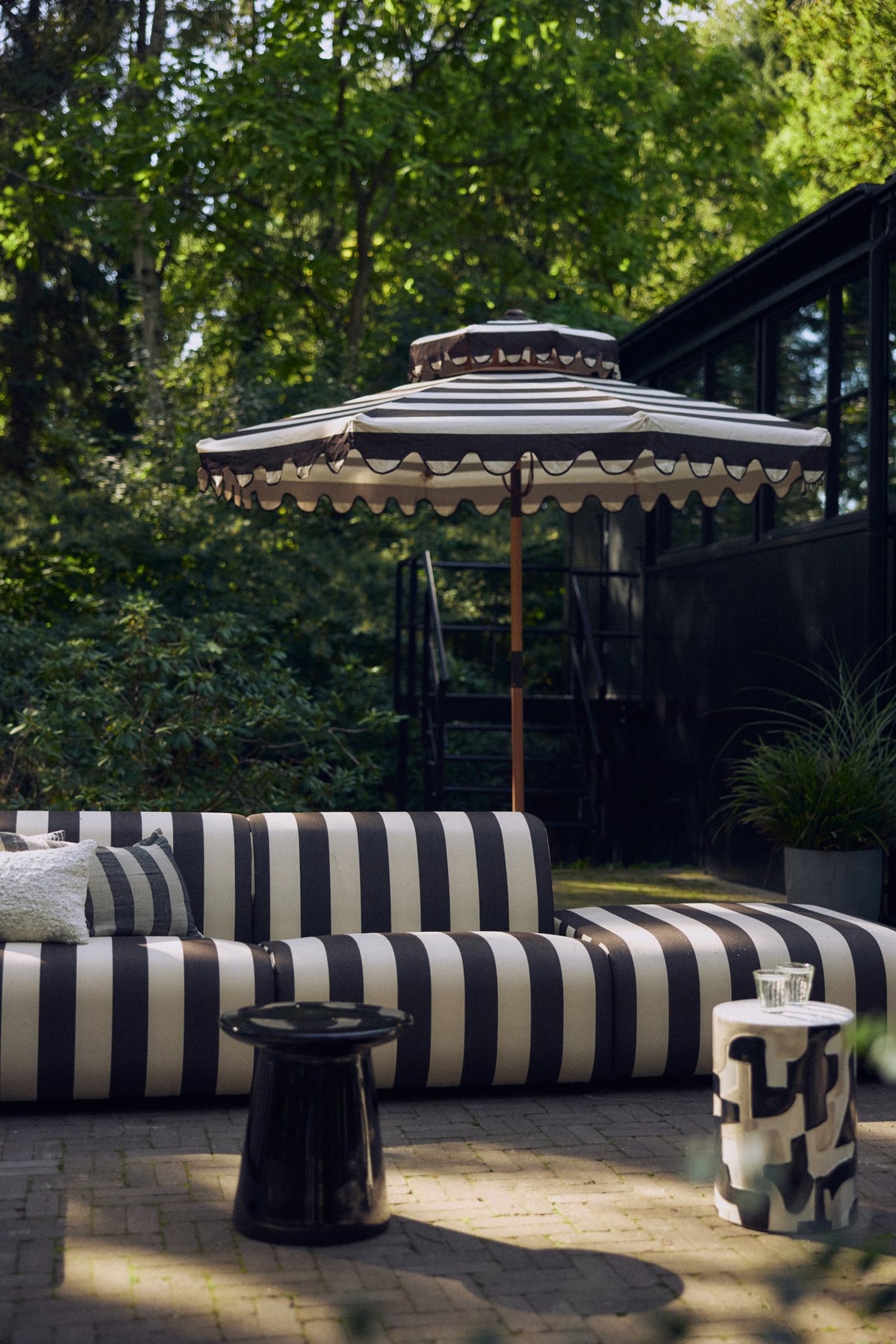 Bronco Outdoor Couch - Element Middle