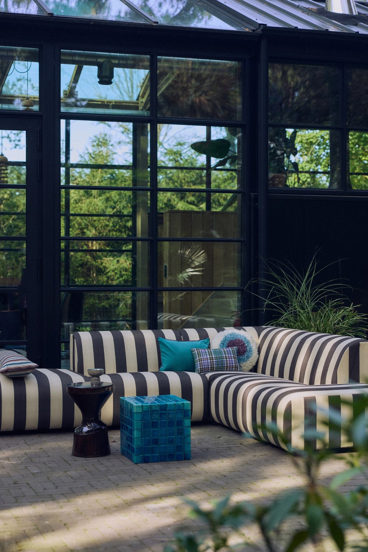 Bronco Outdoor Couch - Element Corner
