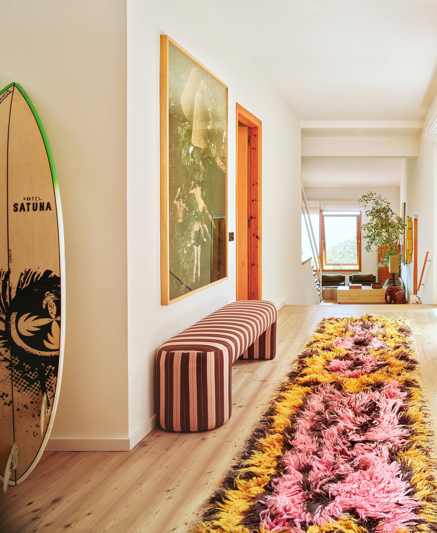 Fluffy South Beach Runner