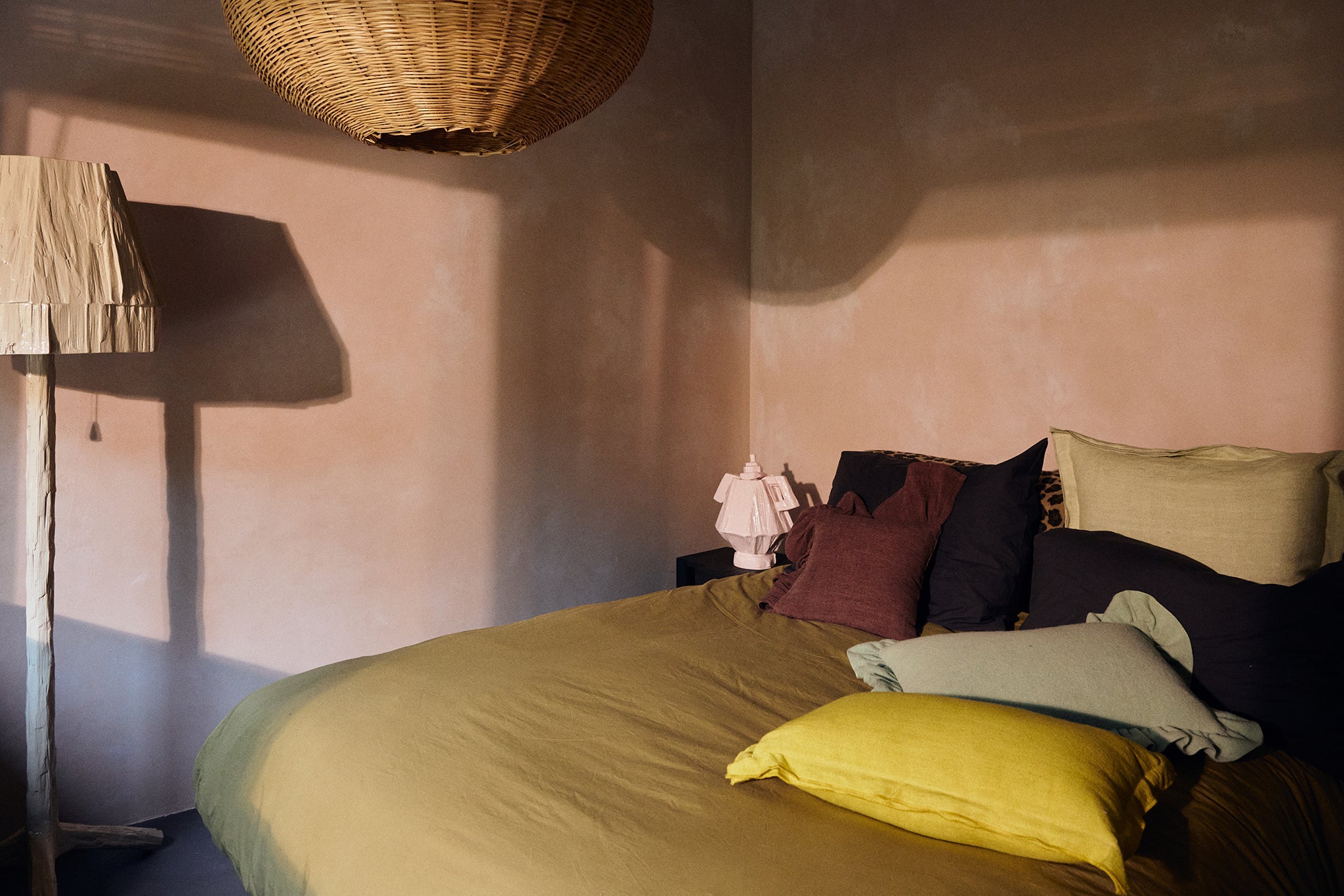 Teun Zwets Lilac Amfora Vase