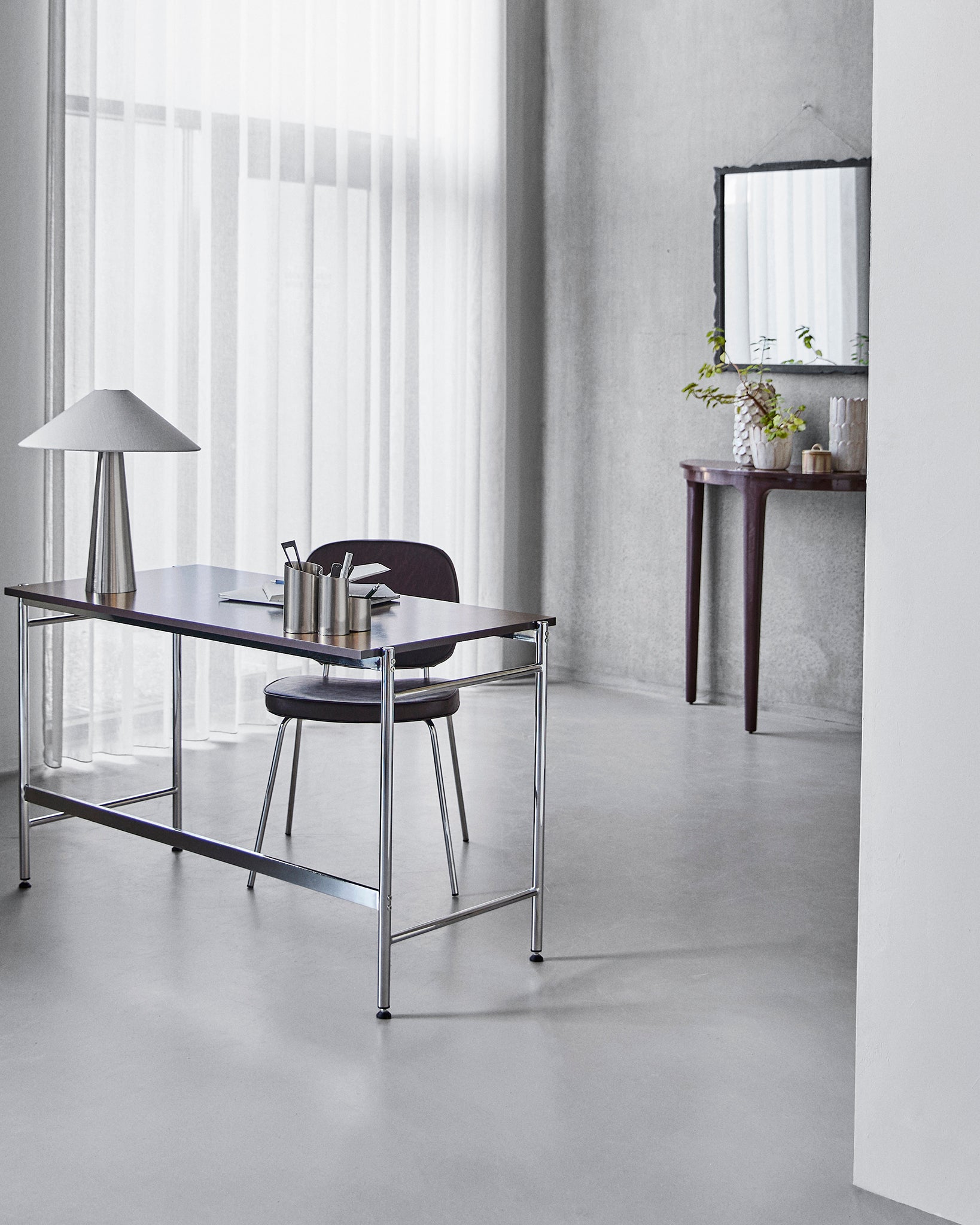 Arph Desk