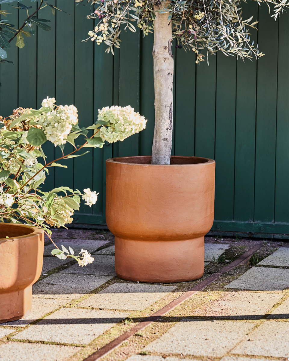 Terra Antique Brown Planter