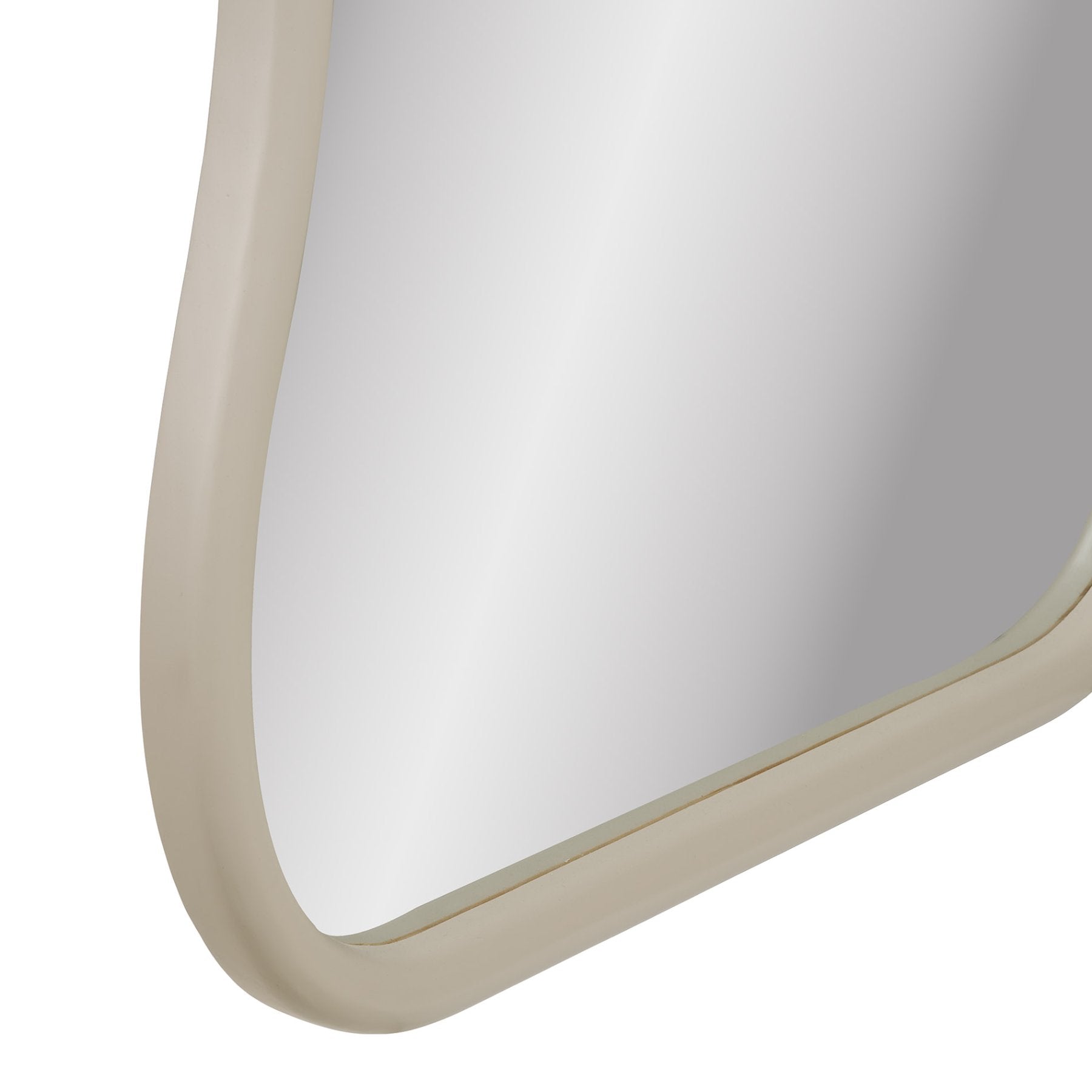 Bega Mirror