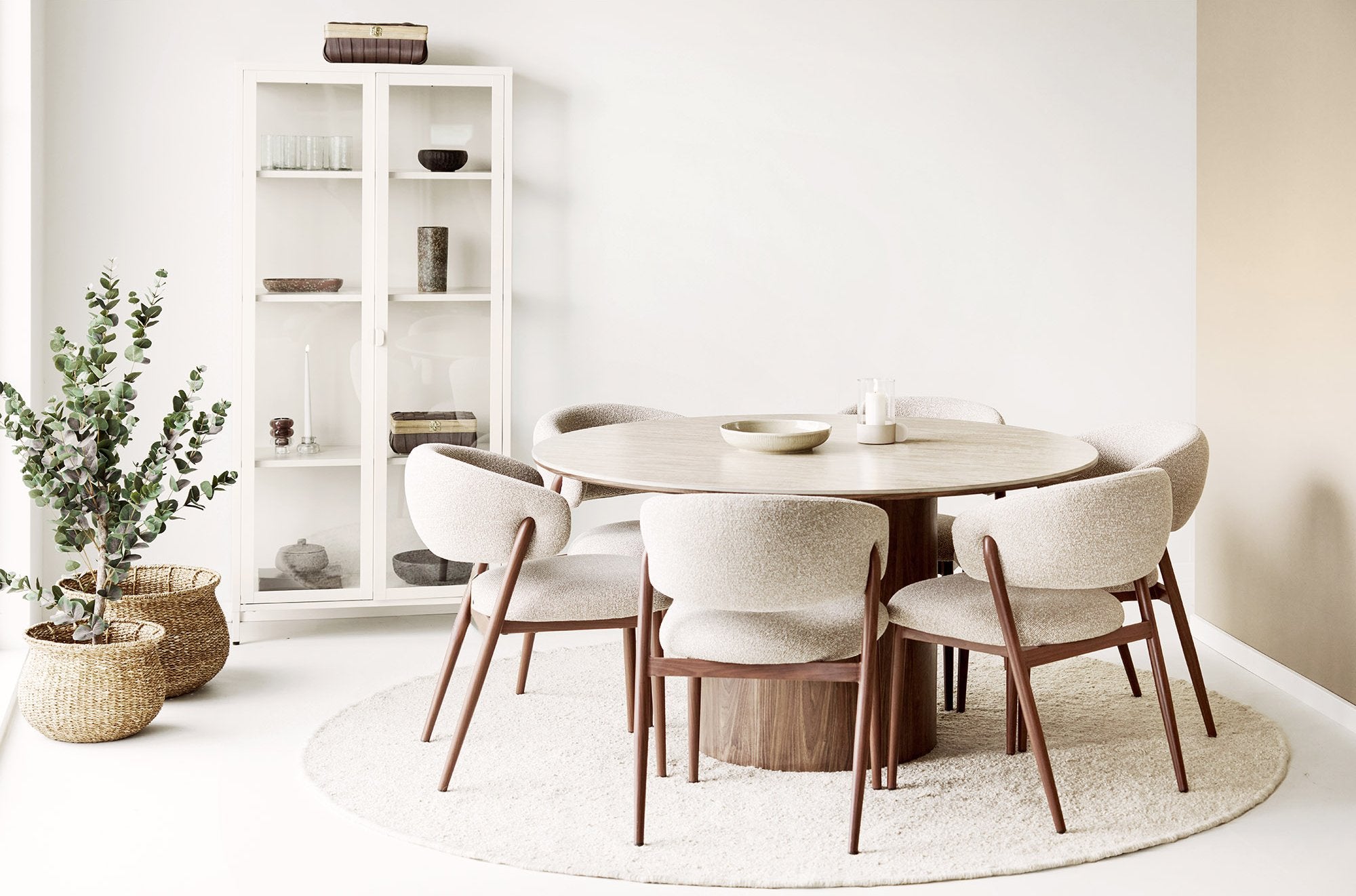 Bela Round Rug
