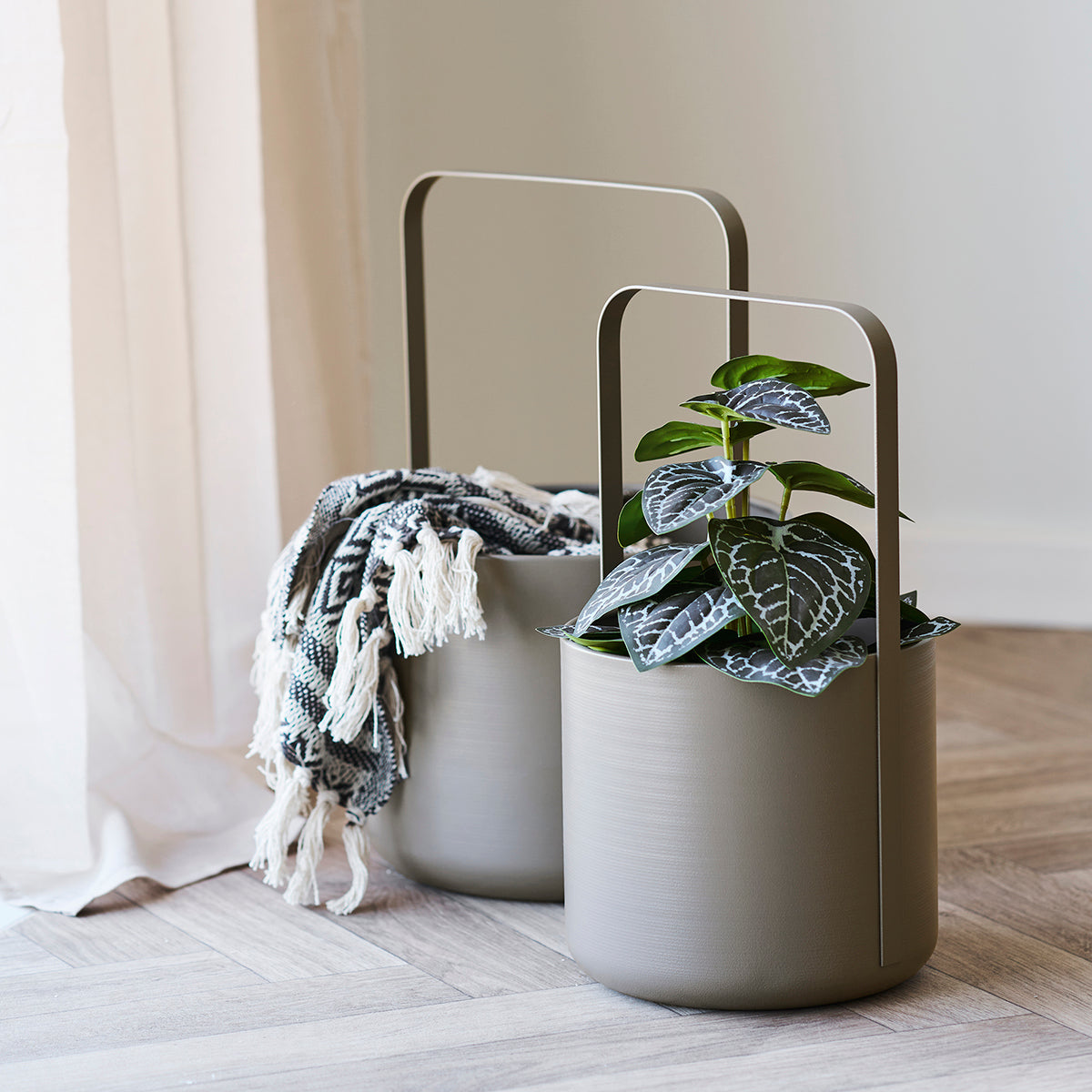 Bobo Brown Flowerpots (2/Set)