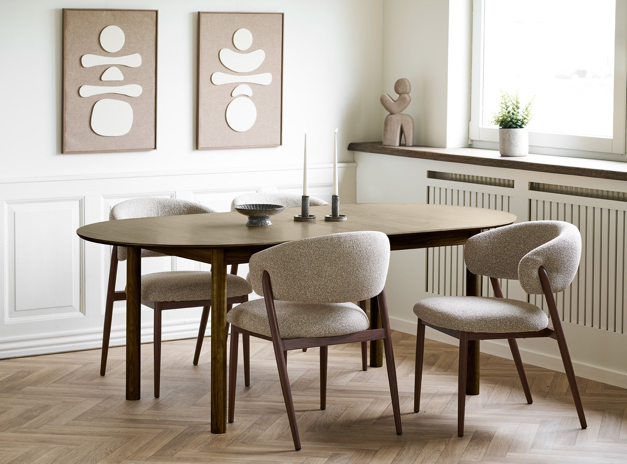 Bundaberg Oval Extendable Dining Table