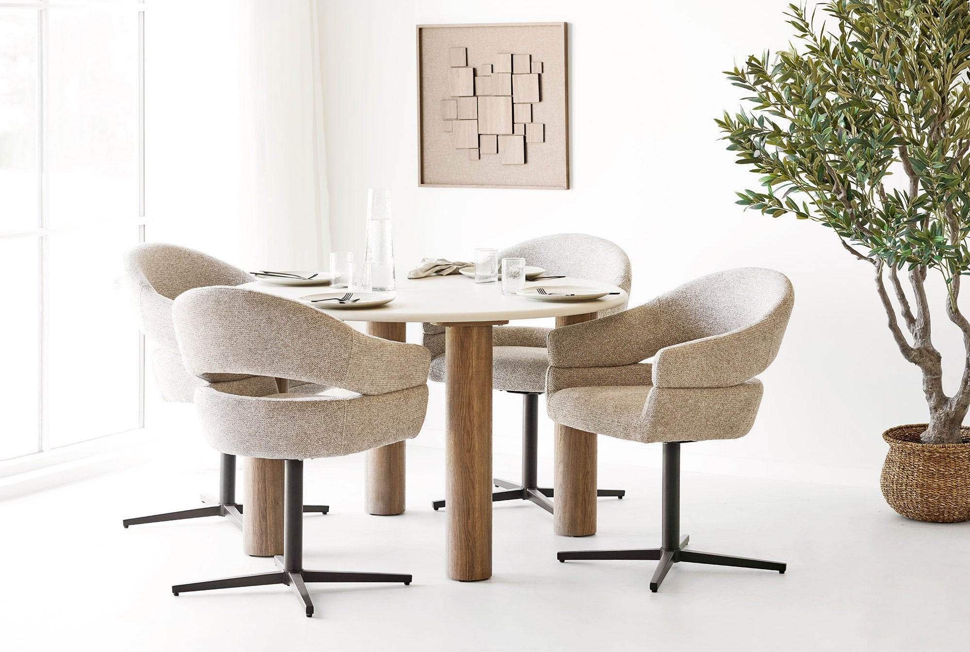 Fondi Round Dining Table