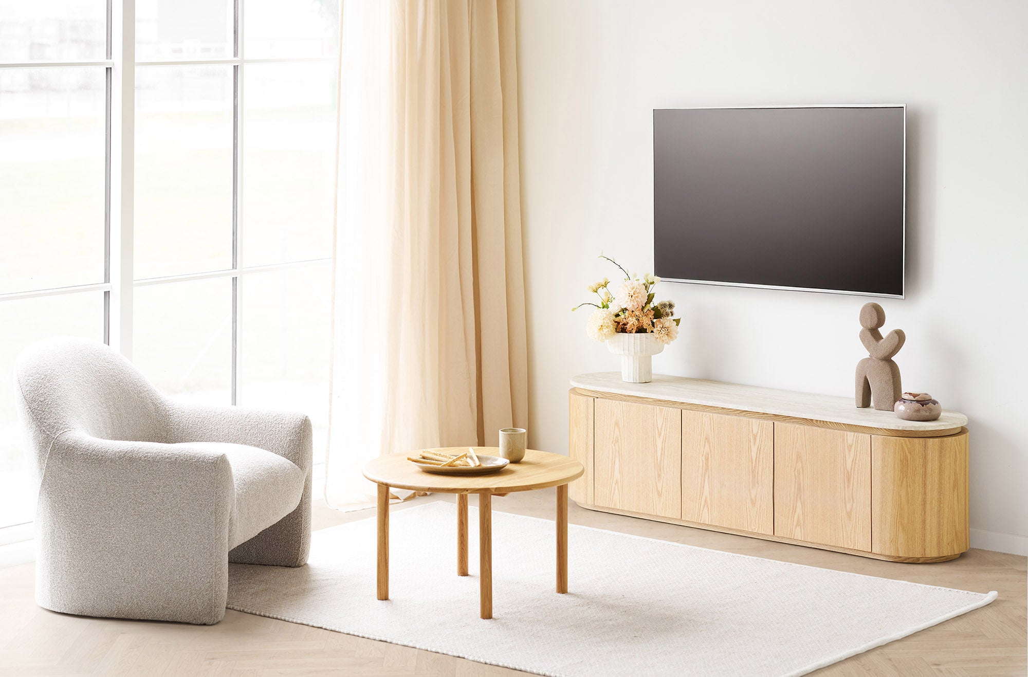 Larvik TV Bench