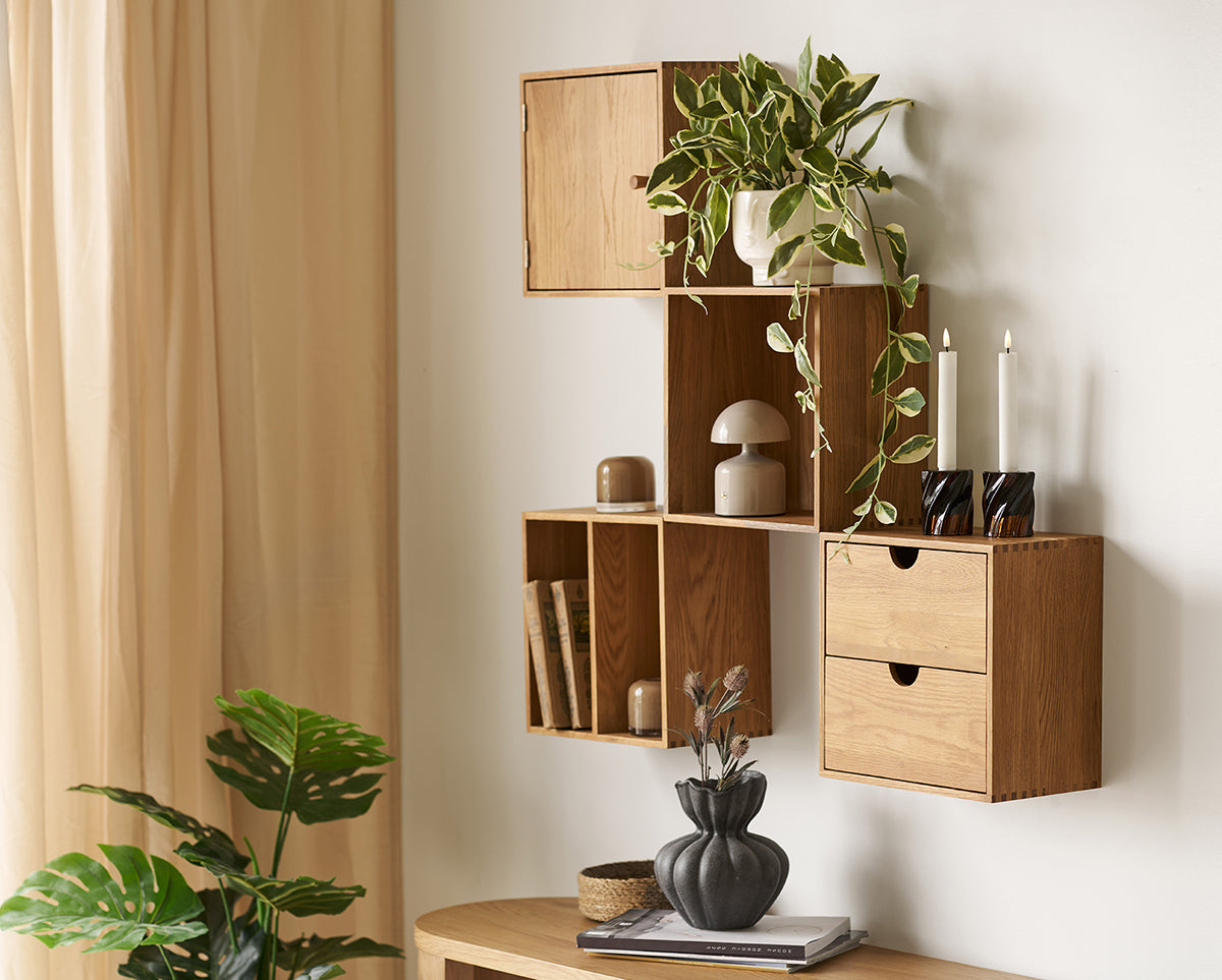 Townsville Oak Wood Wall Shelf