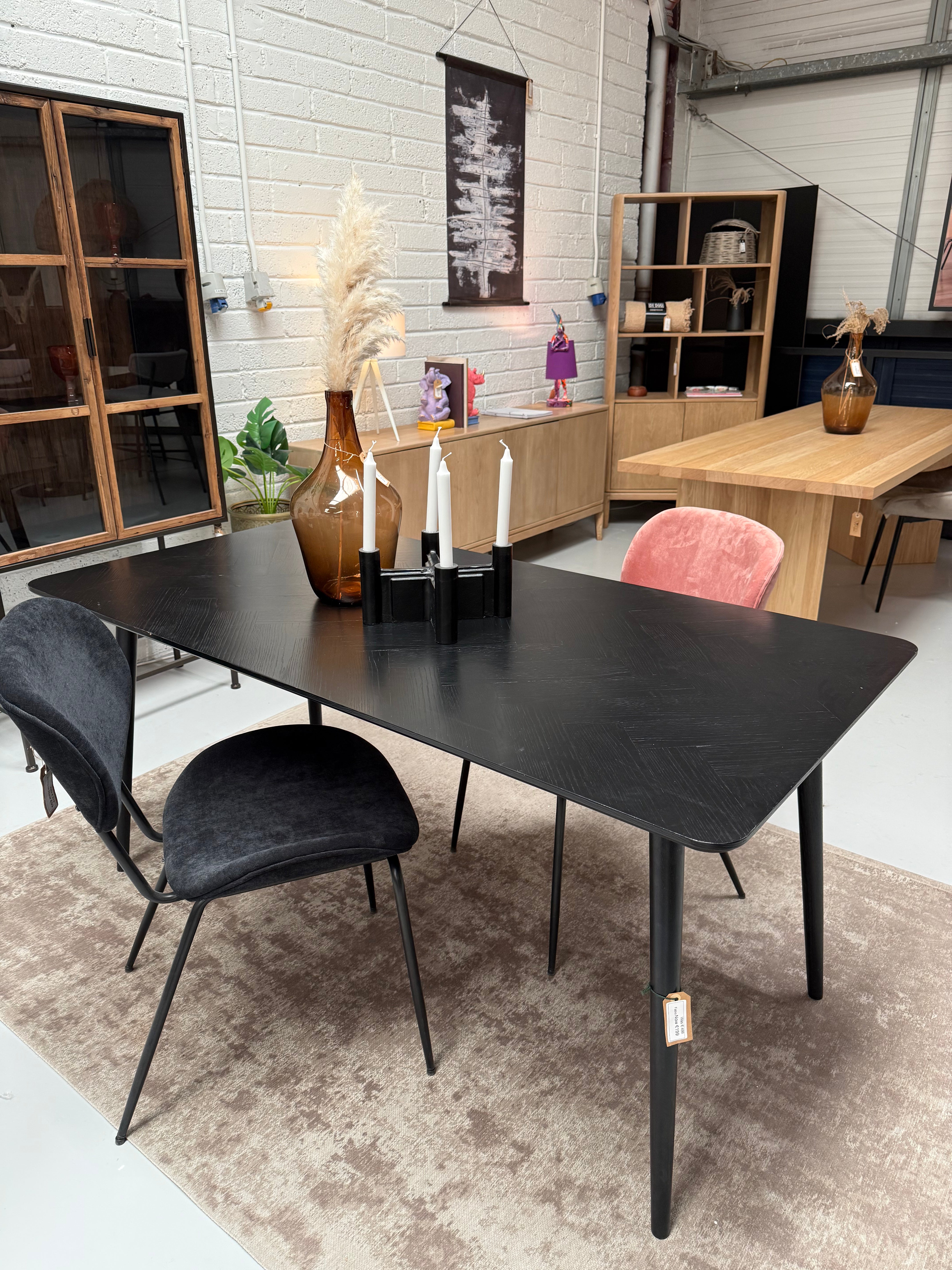 Fabio Table (Dispaly/Outlet)