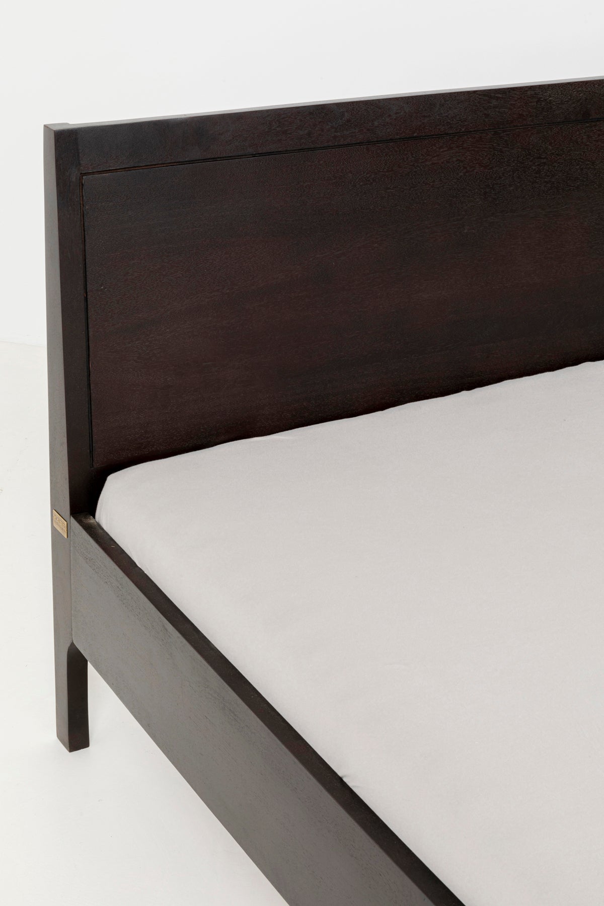 Brooklyn Walnut Sheesham Wood Bed