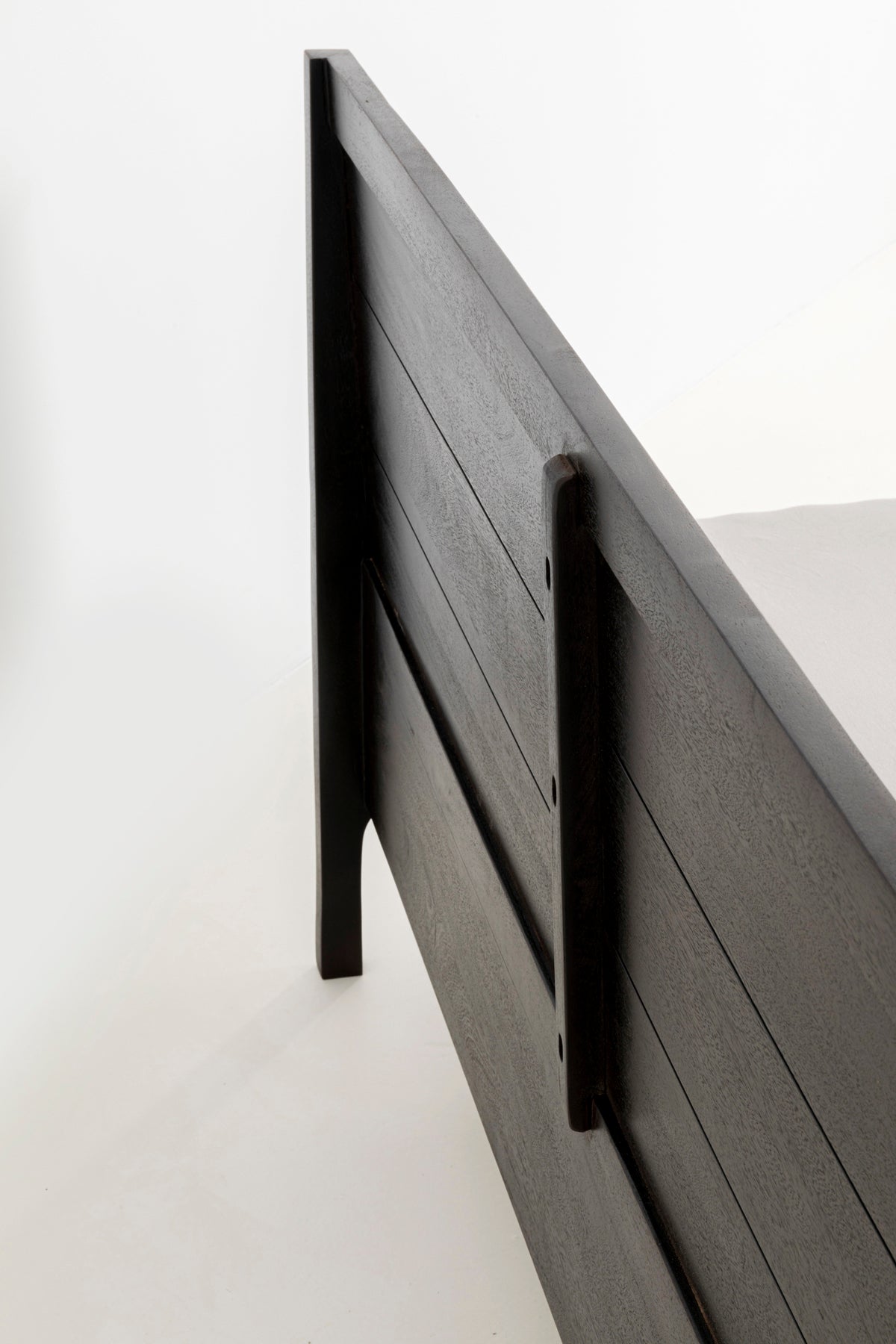 Brooklyn Walnut Sheesham Wood Bed