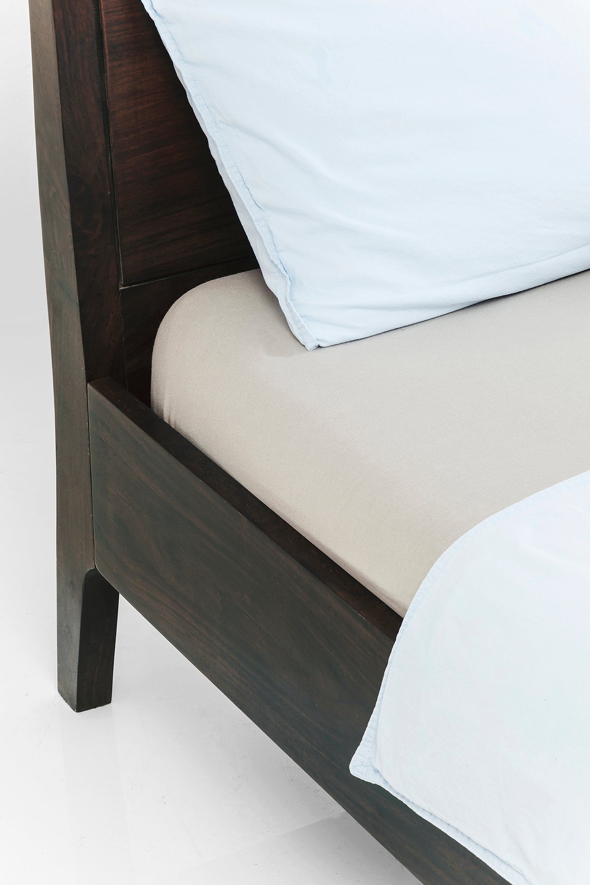 Brooklyn Walnut Sheesham Wood Bed