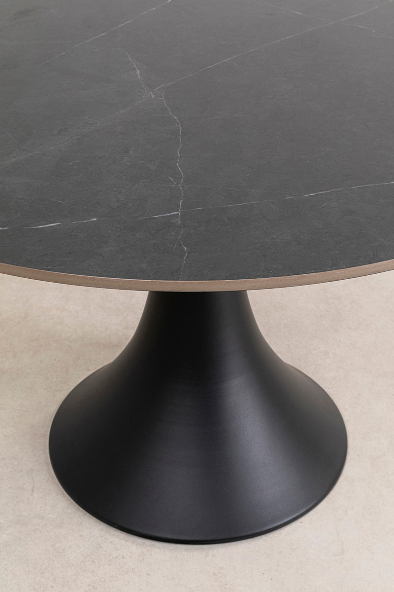 Grande Possibilita Black Round Table