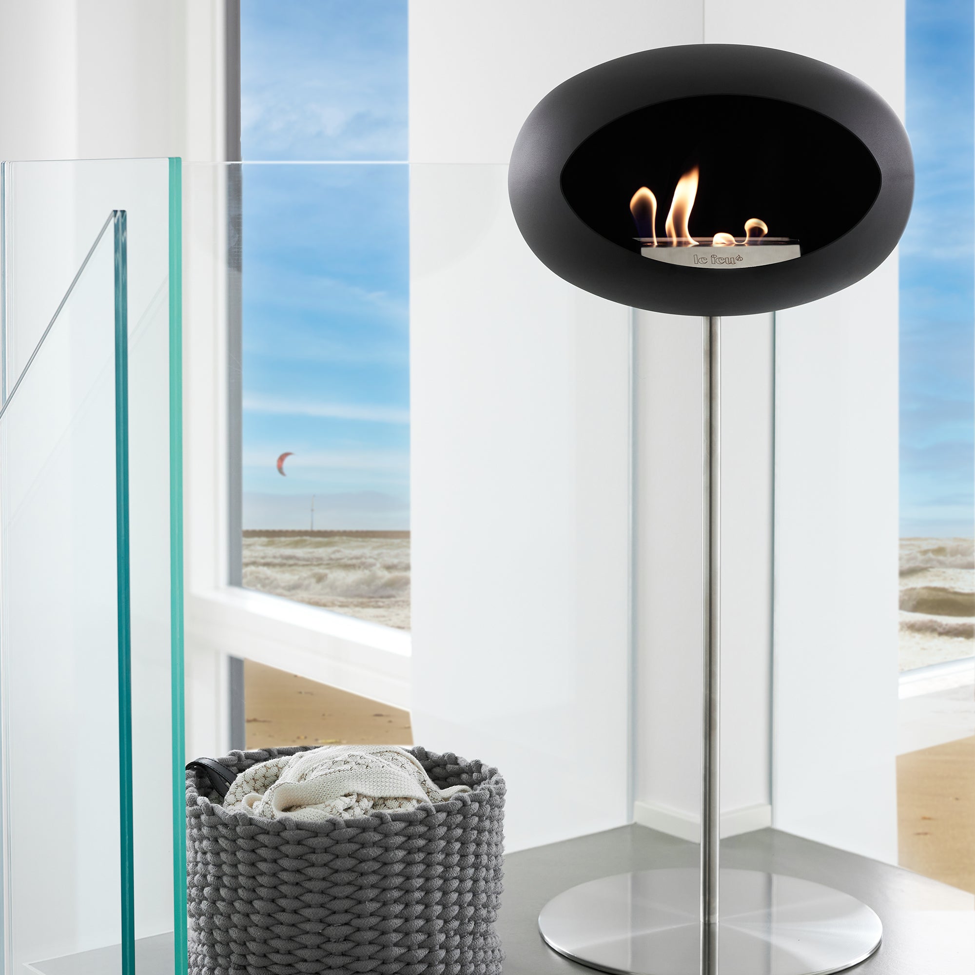 Ground Steel High White Bio Fireplace