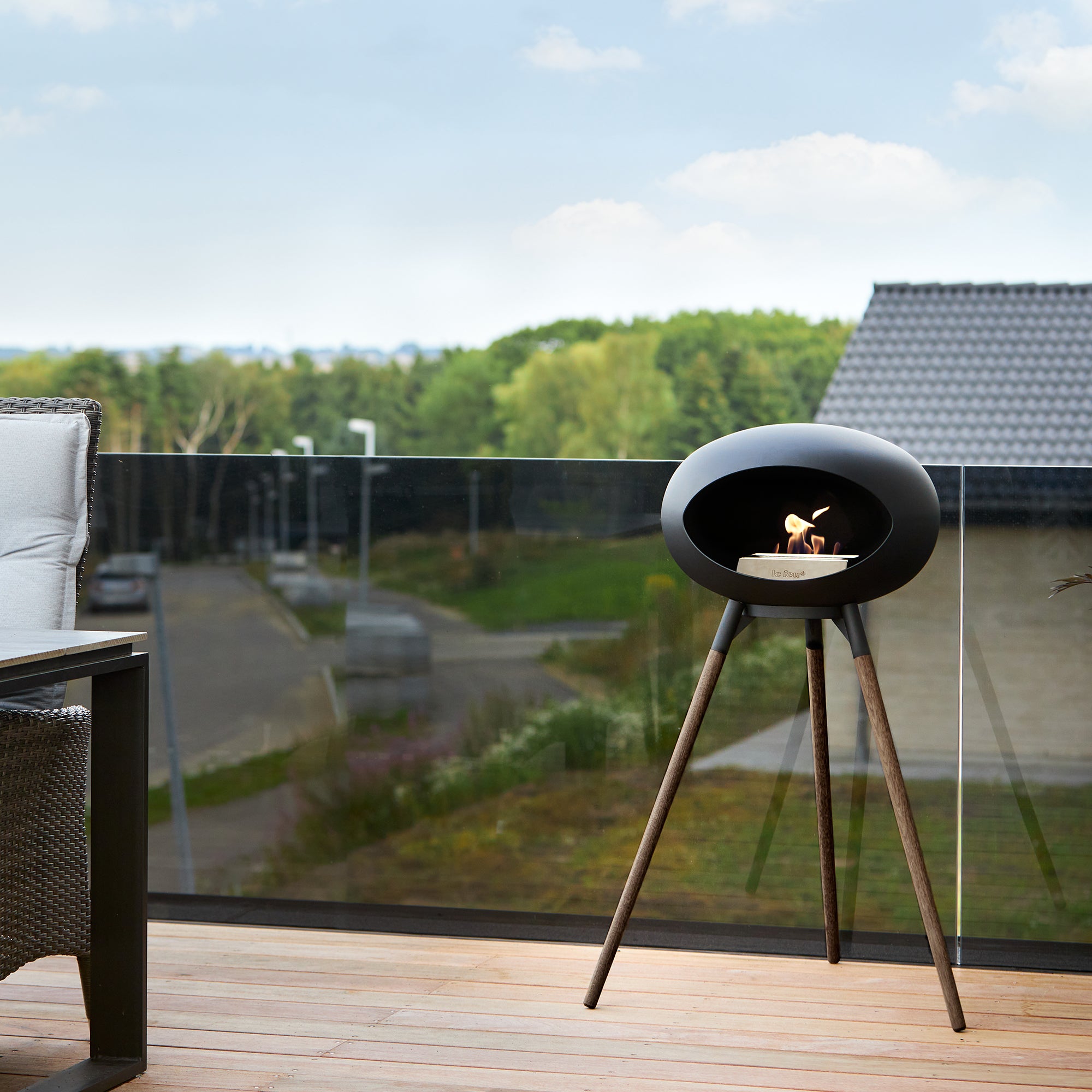 Ground Wood High Black Bio Fireplace