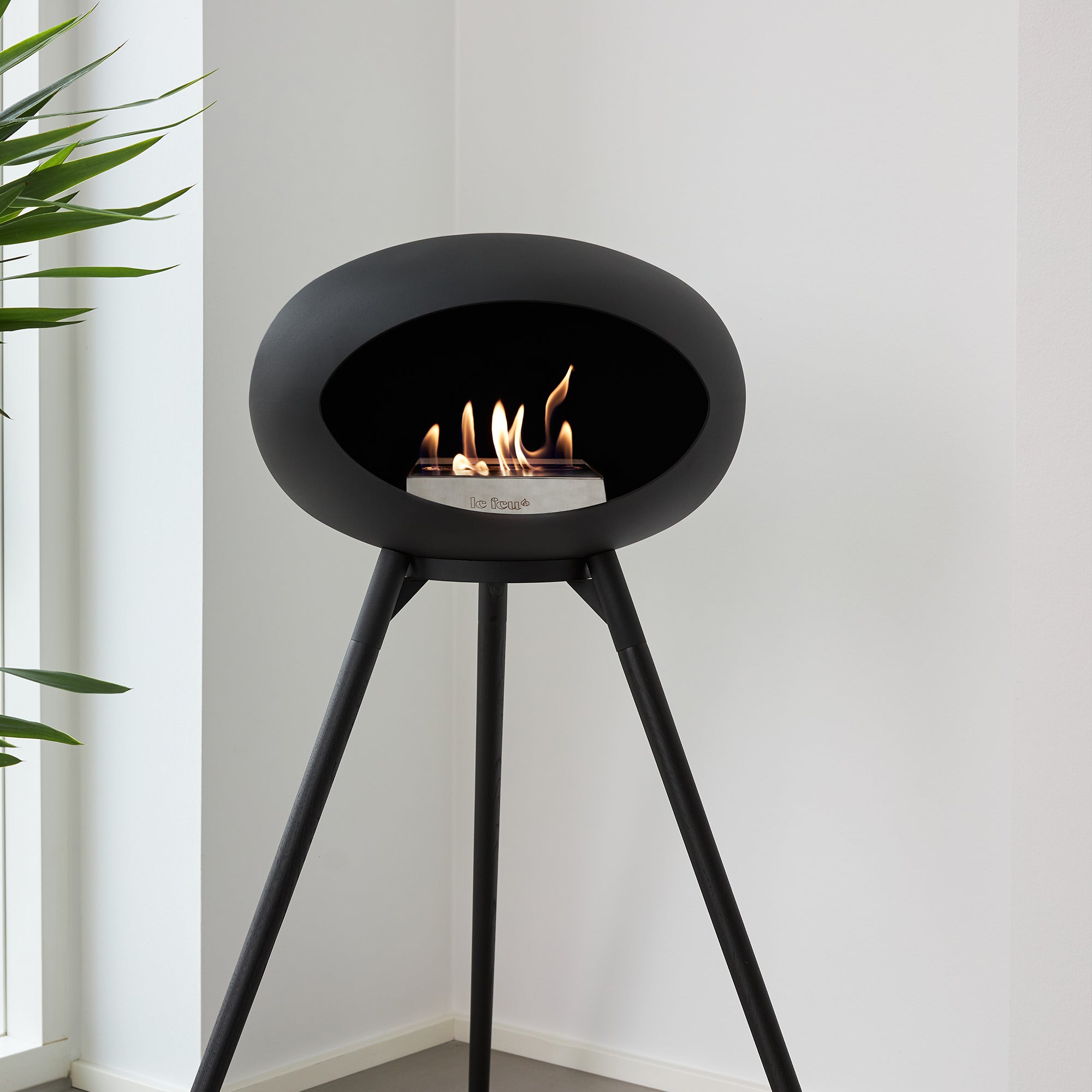Ground Wood High Black Bio Fireplace