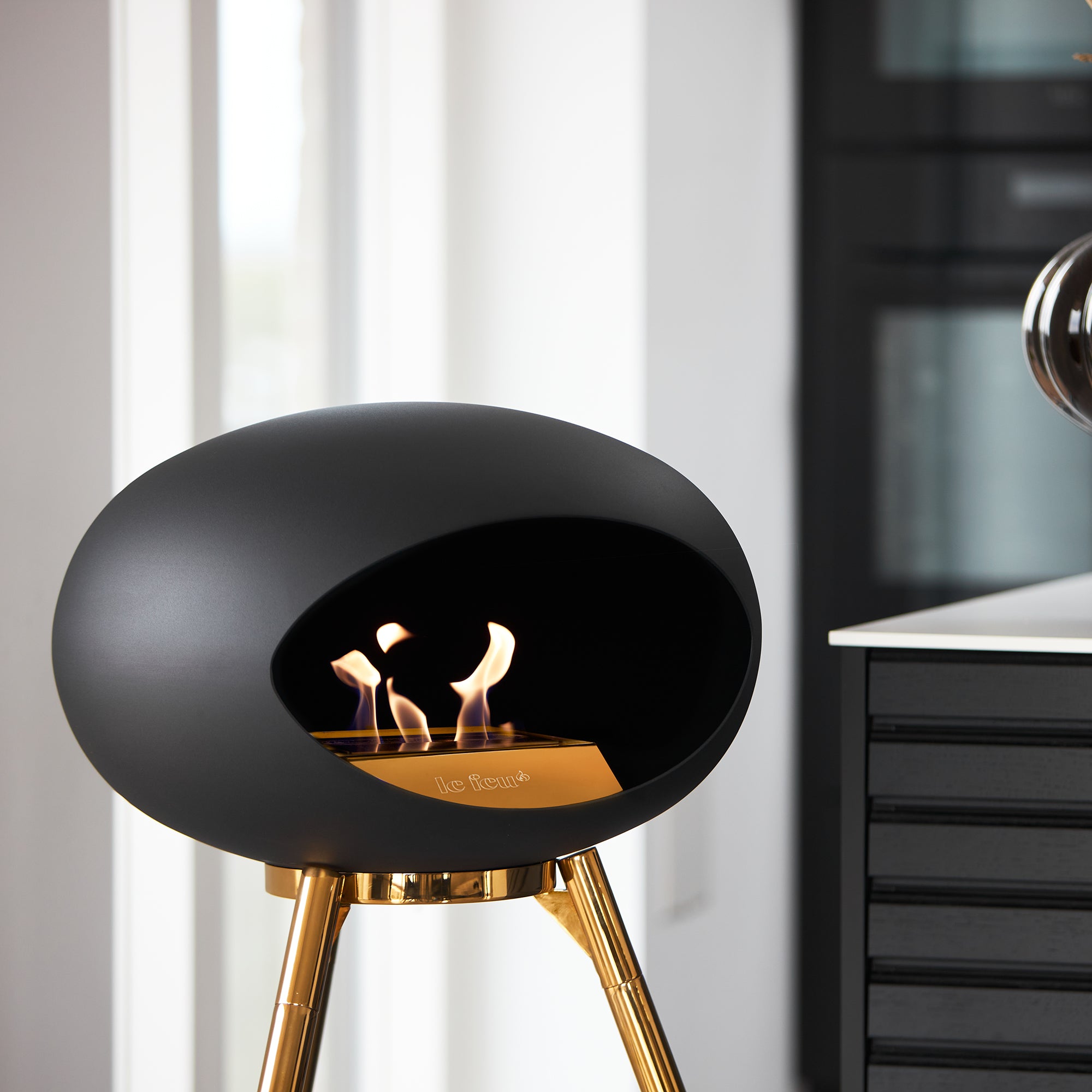 Ground Wood High Black Bio Fireplace