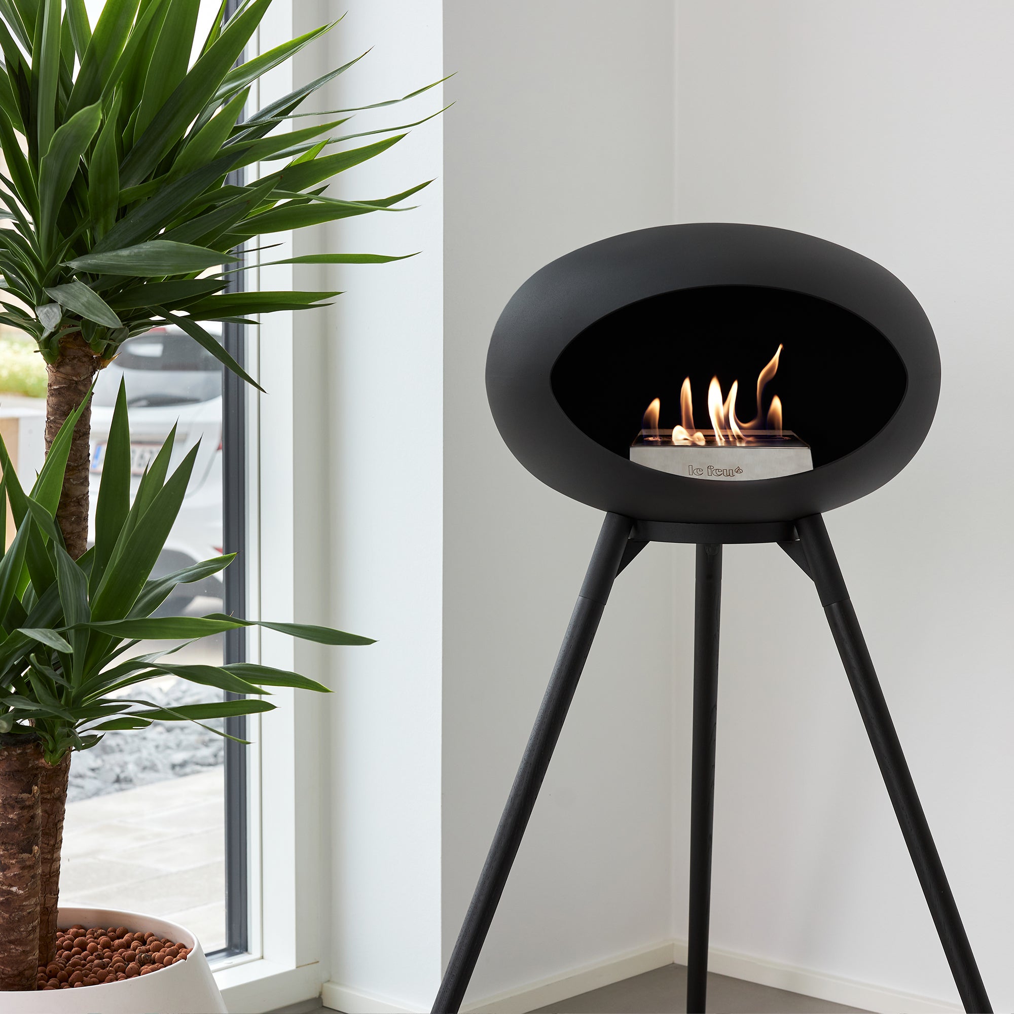 Ground Wood High Black Bio Fireplace
