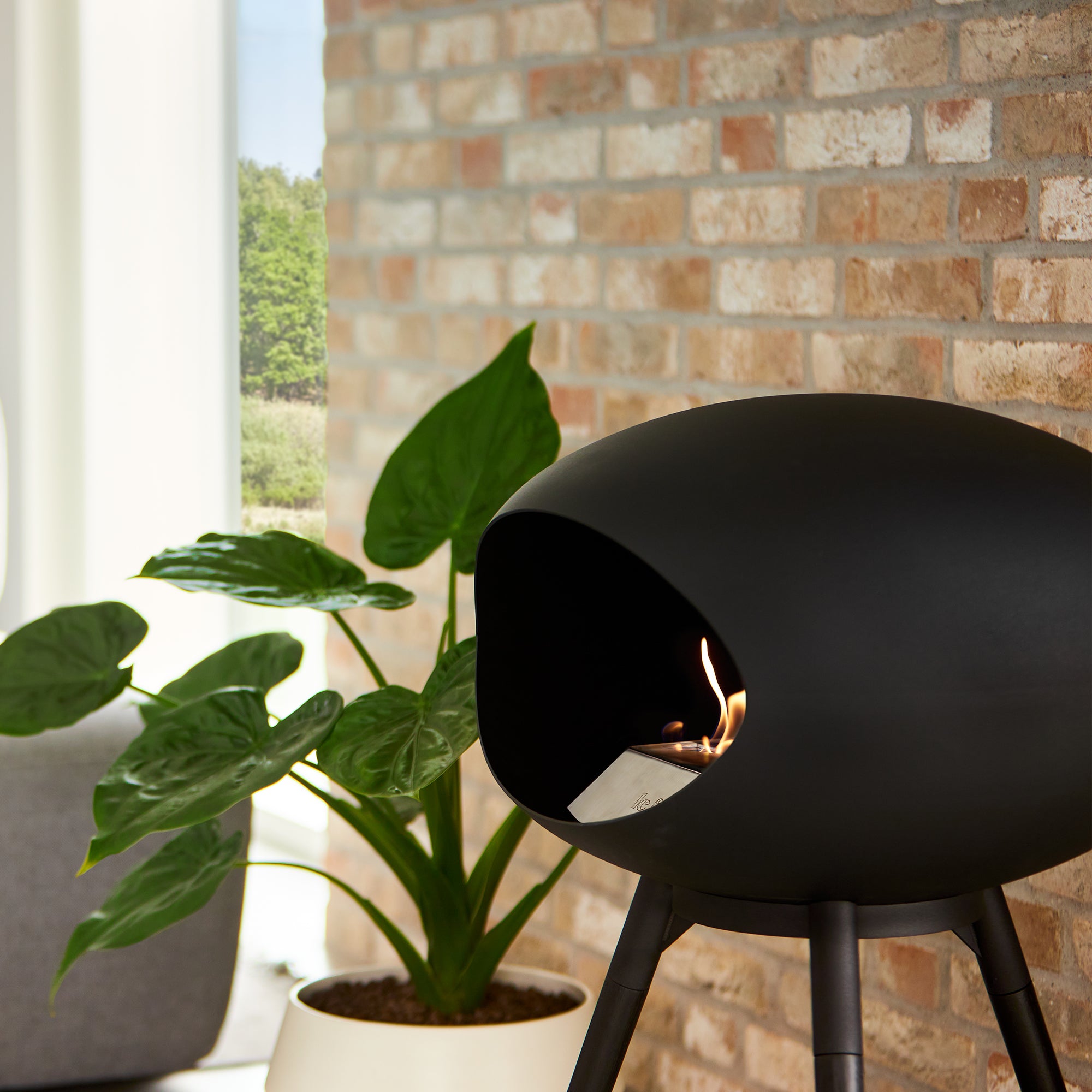 Ground Wood Low Black Bio Fireplace
