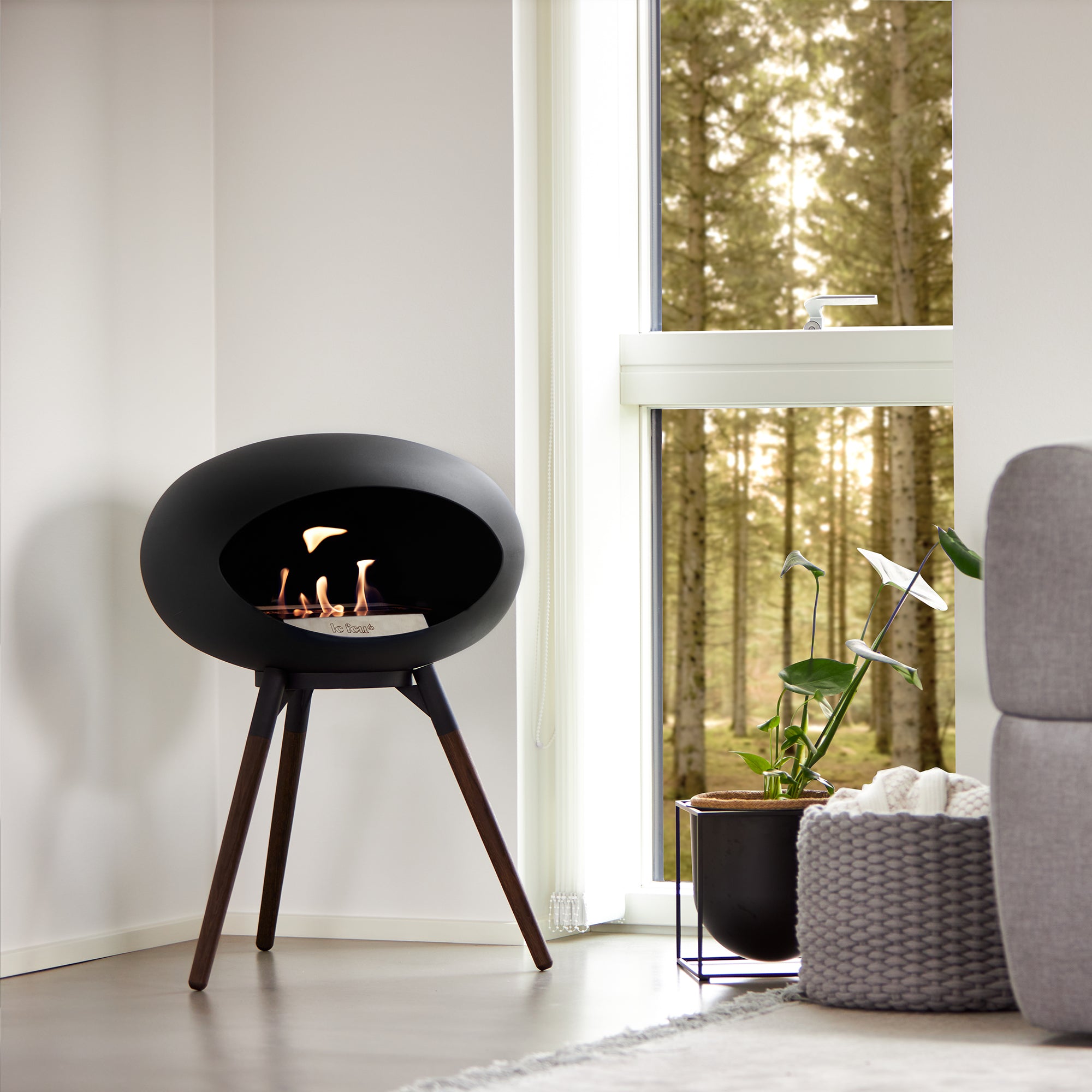 Ground Wood Low Black Bio Fireplace