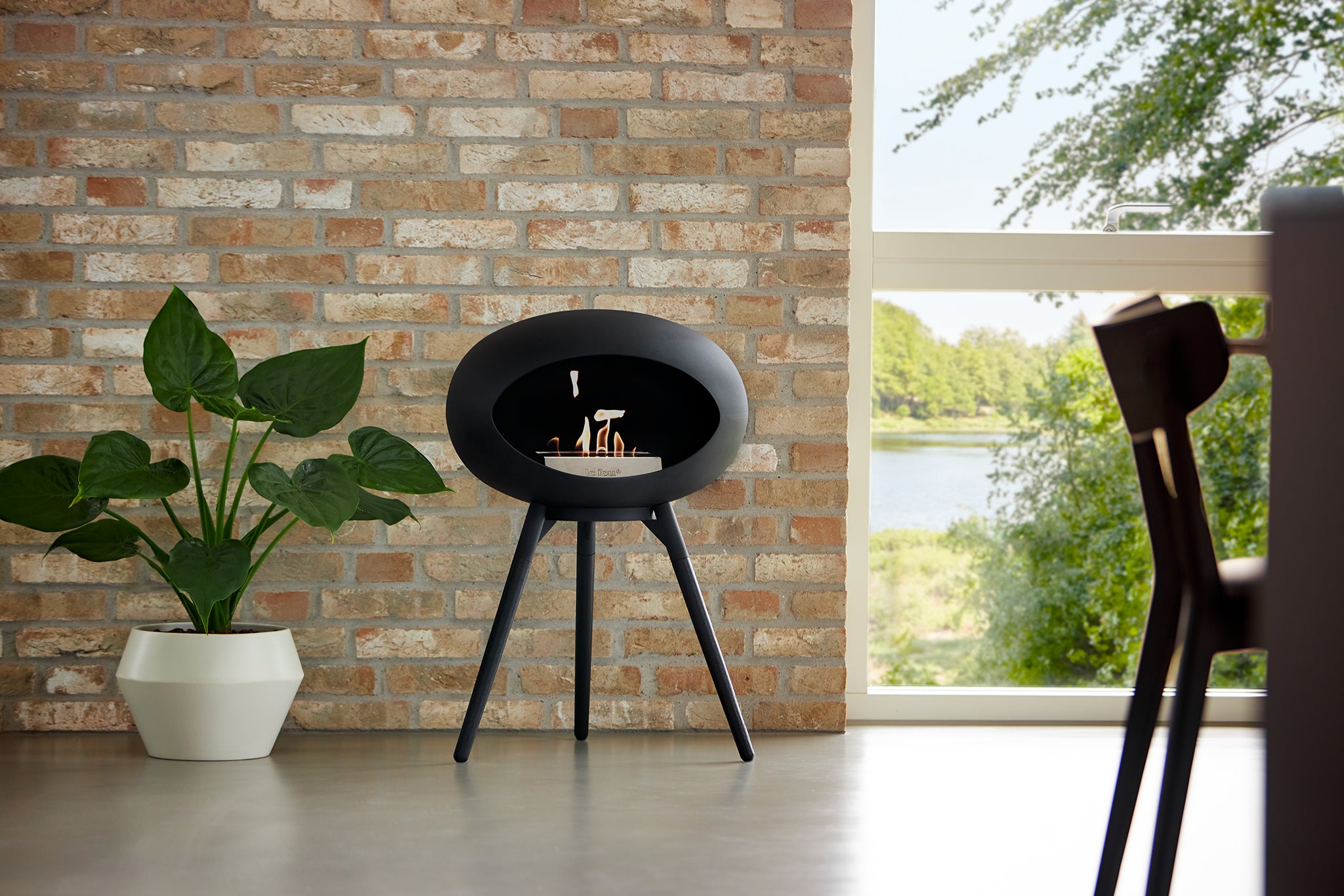 Ground Wood Low Black Bio Fireplace