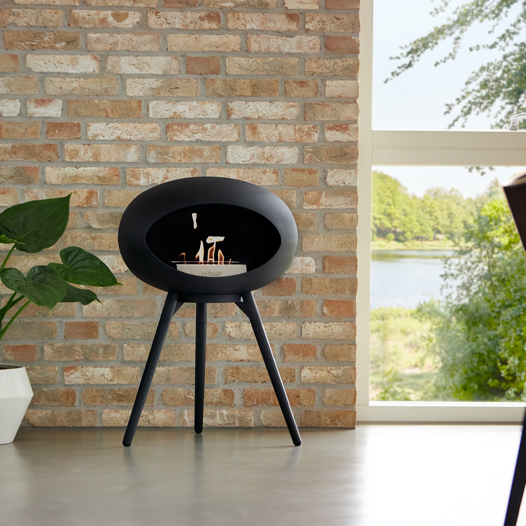 Ground Wood Low Black Bio Fireplace