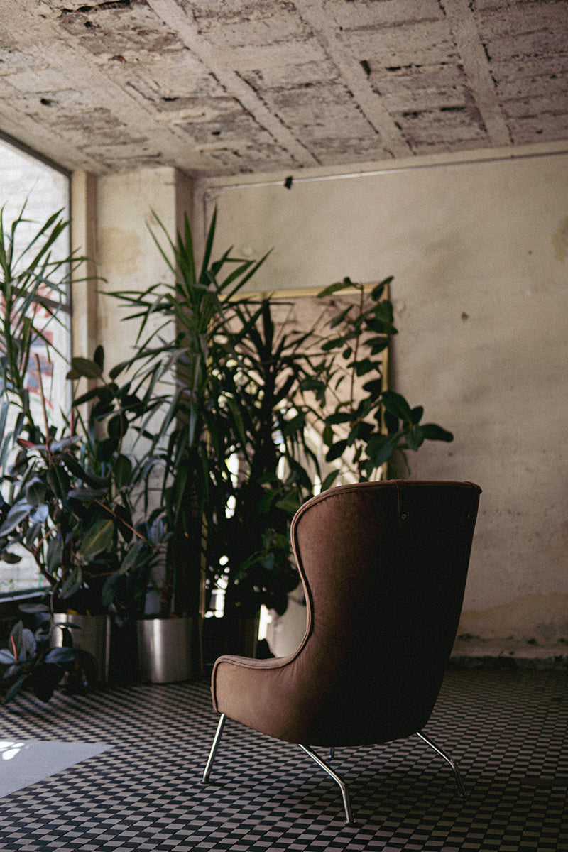 Aba Armchair with Metal Legs