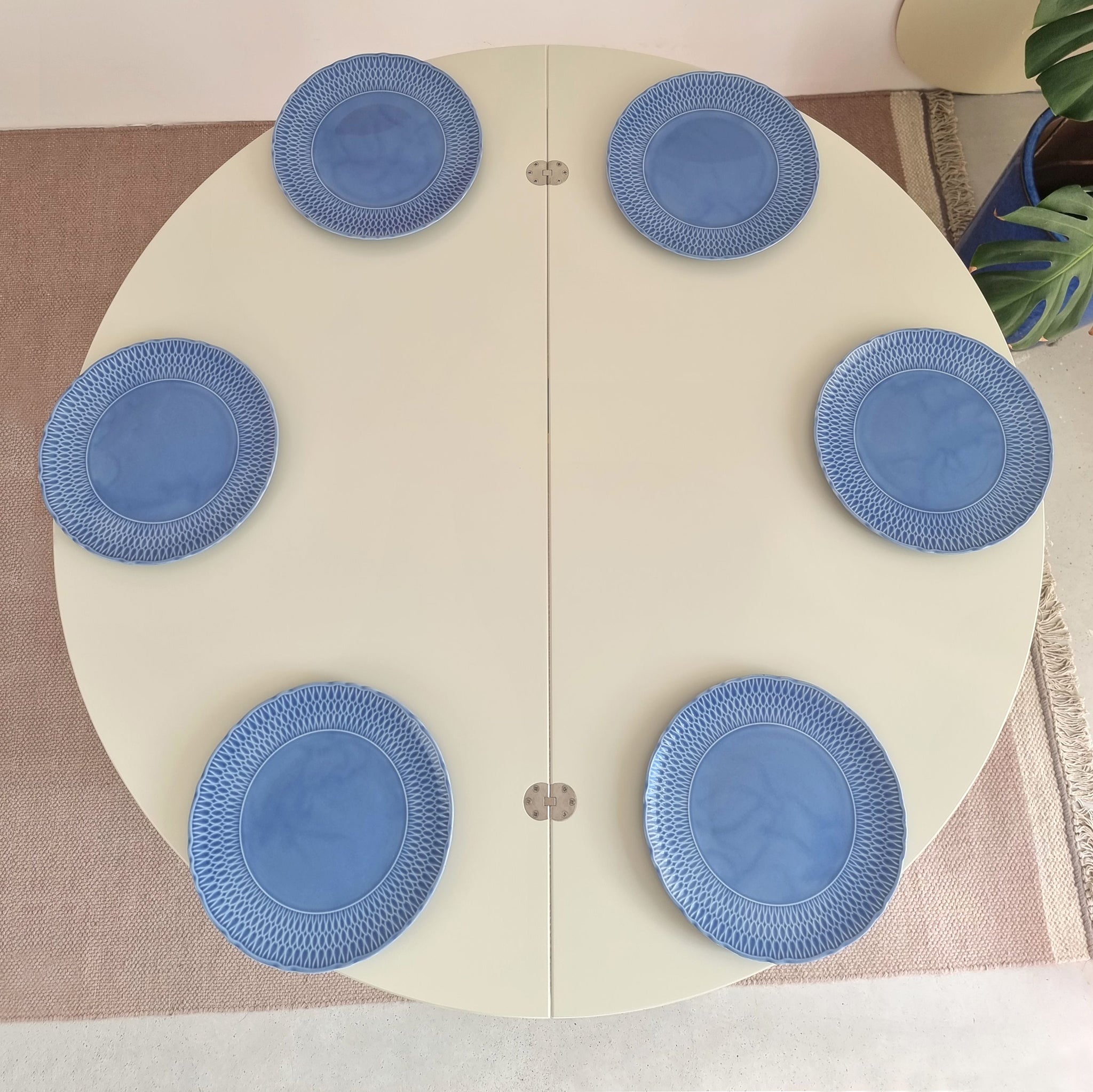 Mawi Half Moon Extendable Table