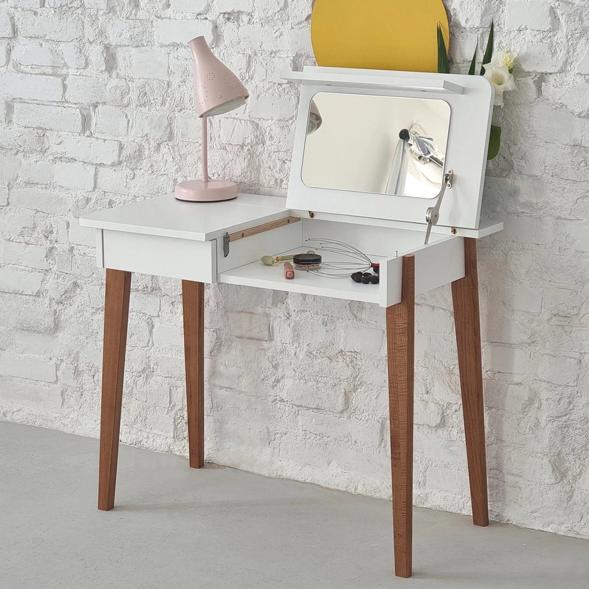 MeWise Writing Desk Dressing Table