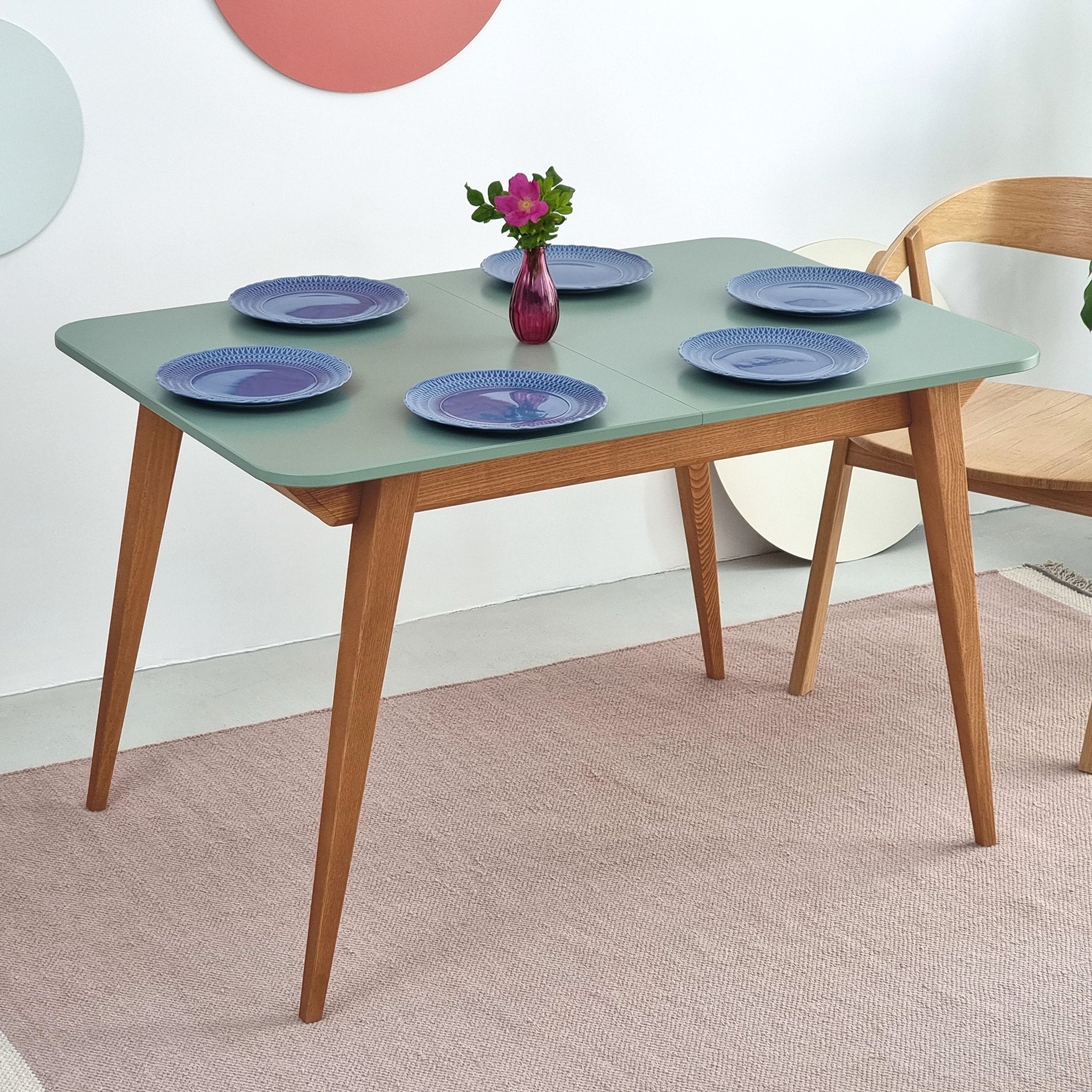Envelope Bold Extendable Dining Table