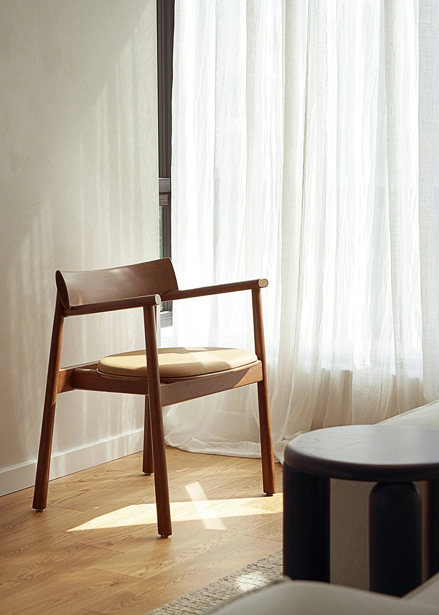 Elipsa Soft Leather Chair