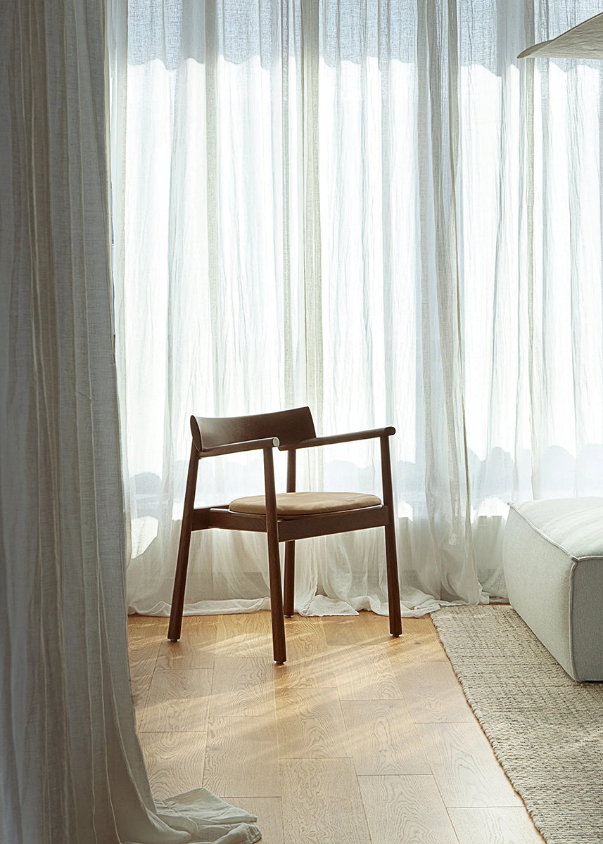 Elipsa Soft Leather Chair